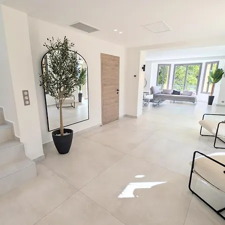 Villa Ref Vclair By Palmes Dproperties Cannes