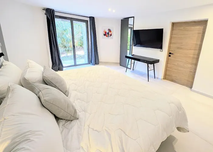 Ref Vclair By Palmes Dproperties * Cannes