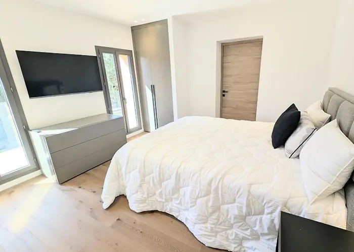 Ref Vclair By Palmes Dproperties * Cannes